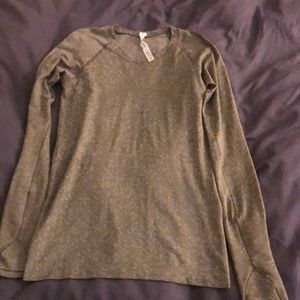 Lululemon long sleeve size 6